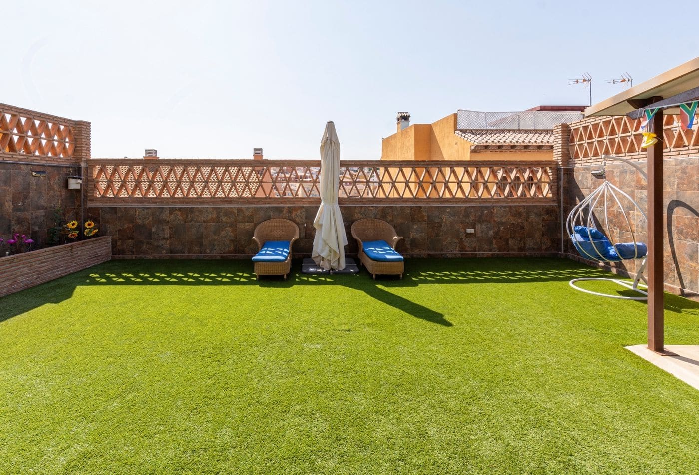 Chalet con nave multifuncional en Puerto de la Torre — foto 3